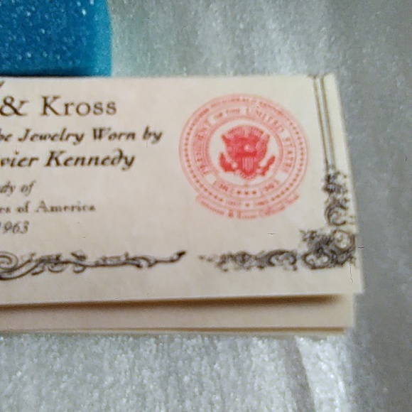 Jacqueline Kennedy's Bracelet - Picture 9 of 15